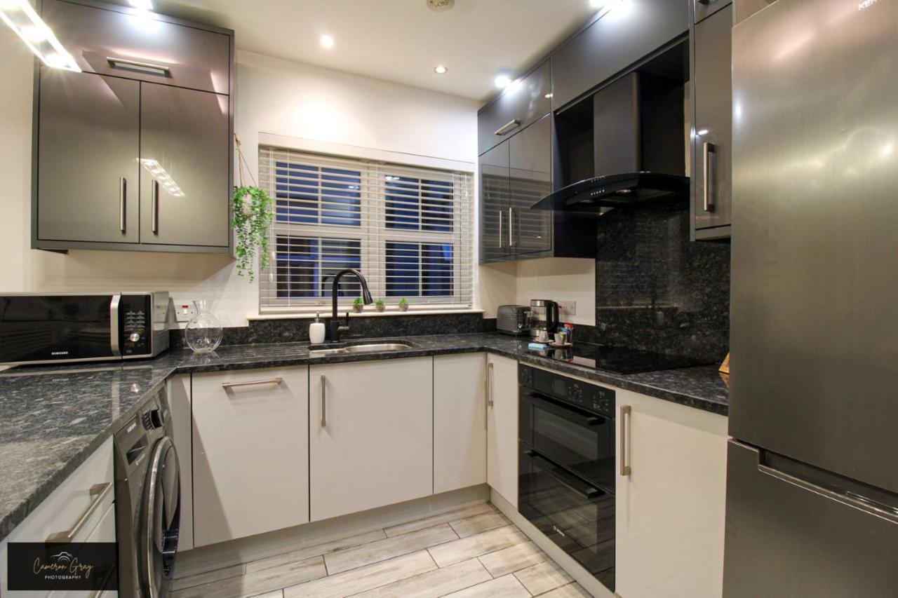 Nice 2 Bed House, Office, Wi-Fi, Free Parking Belfast Ngoại thất bức ảnh
