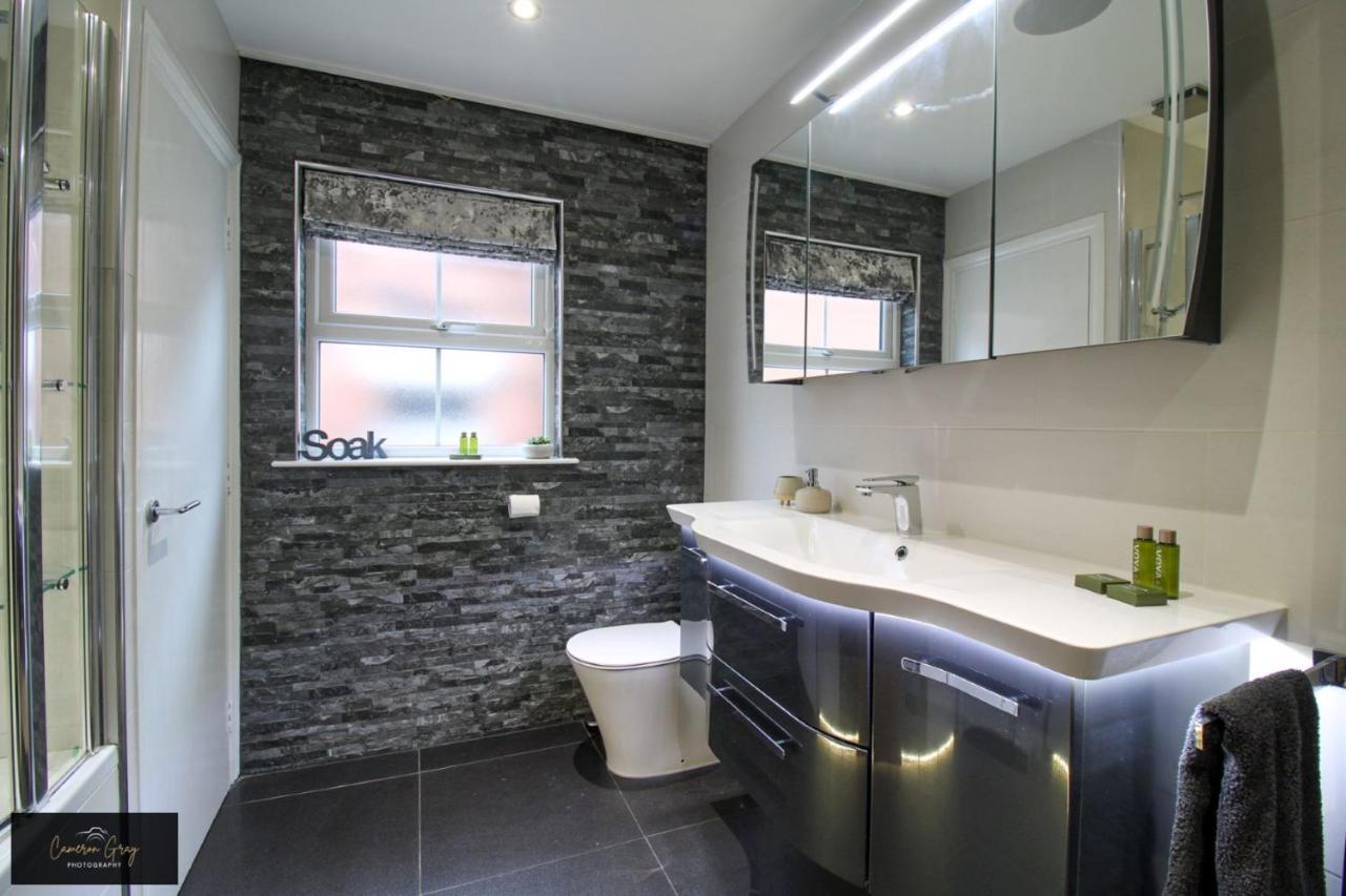 Nice 2 Bed House, Office, Wi-Fi, Free Parking Belfast Ngoại thất bức ảnh